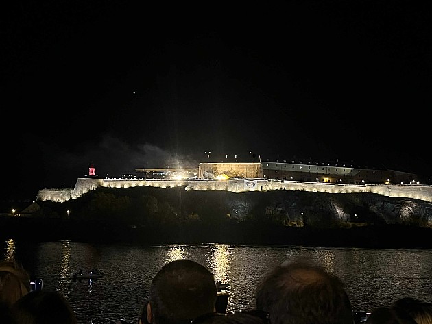 Sa komemorativnog skupa poručeno: Vidimo se sutra i svakog drugog dana dok ne bude pravda