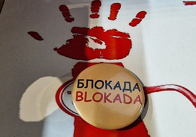 Novosađani odali poštu studentkinji Anji Radonjić, Jaćimoviću pozlilo, večeras skup kod Banovine