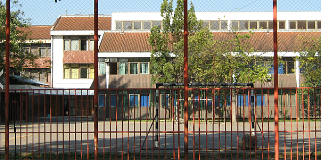 Fizičke barijere na ulazu u školska dvorišta