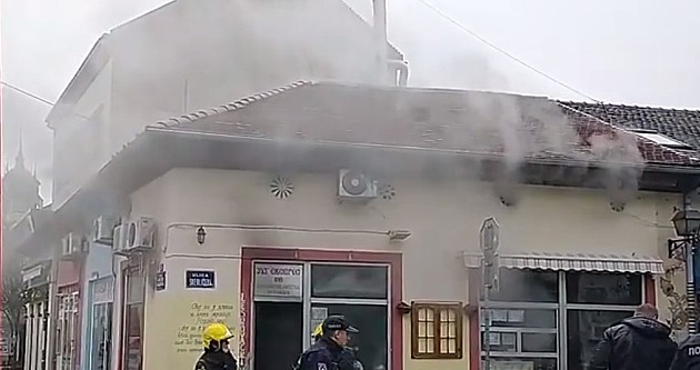 Manji požar u roštiljnici u centru, nema povređenih