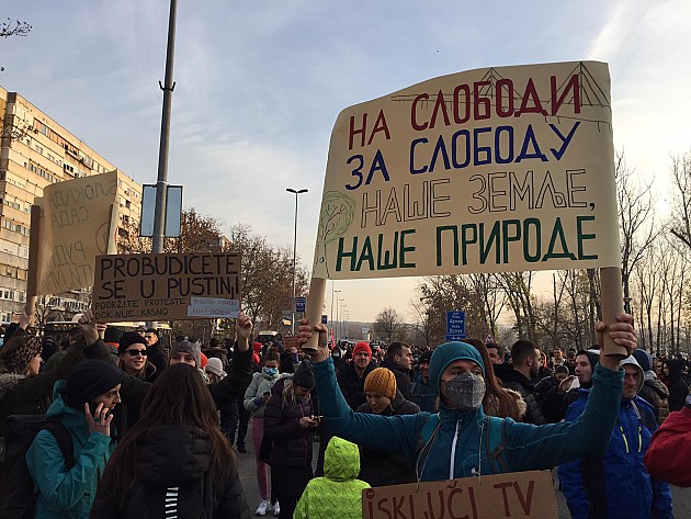 Incidenti tokom protesta u Novom Sadu, ima povređenih