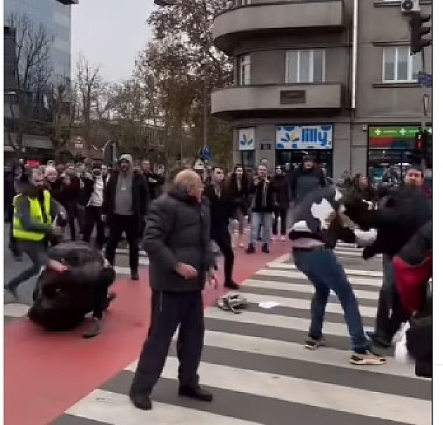 Privedeni nasilnici iz „poršea“, među njima i policajac