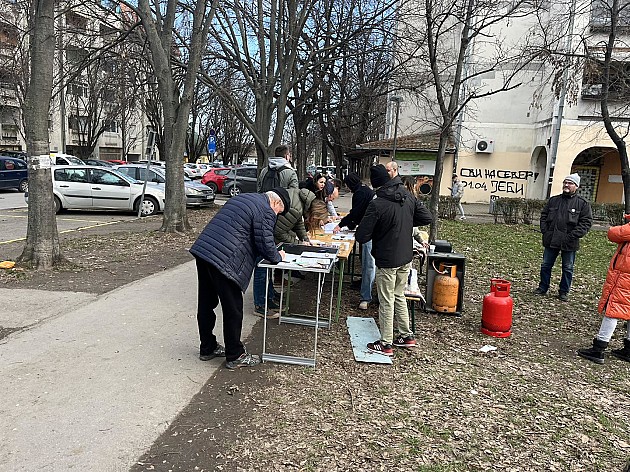 Novosađani masovno potpisuju podršku raspisivanju izvora